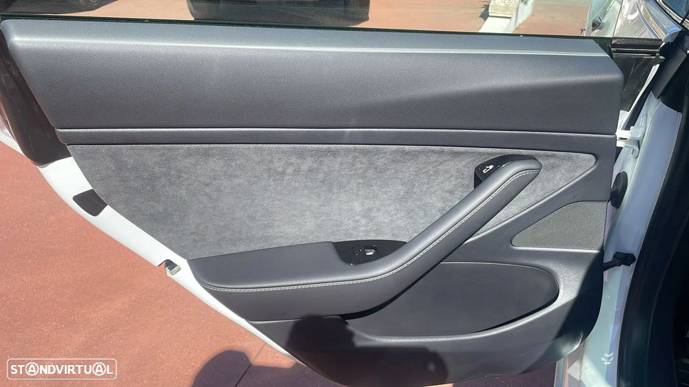 Tesla Model 3 Standard RWD Plus - 19