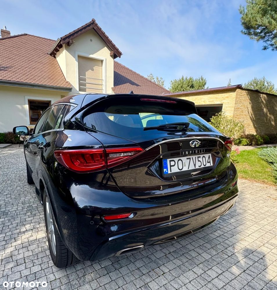Infiniti Q30 - 6