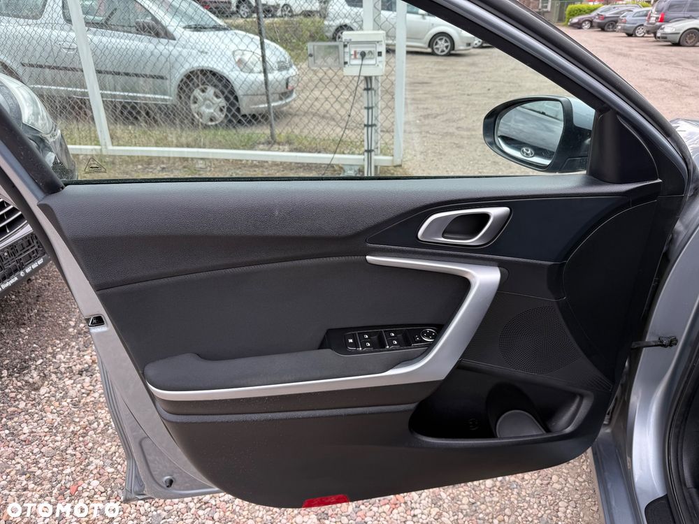 Kia Ceed 1.4 T-GDI L Business Line Plus - 29