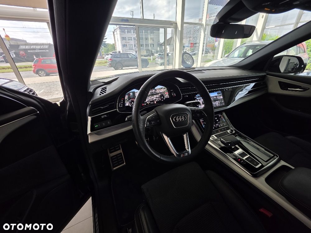 Audi Q8 - 10