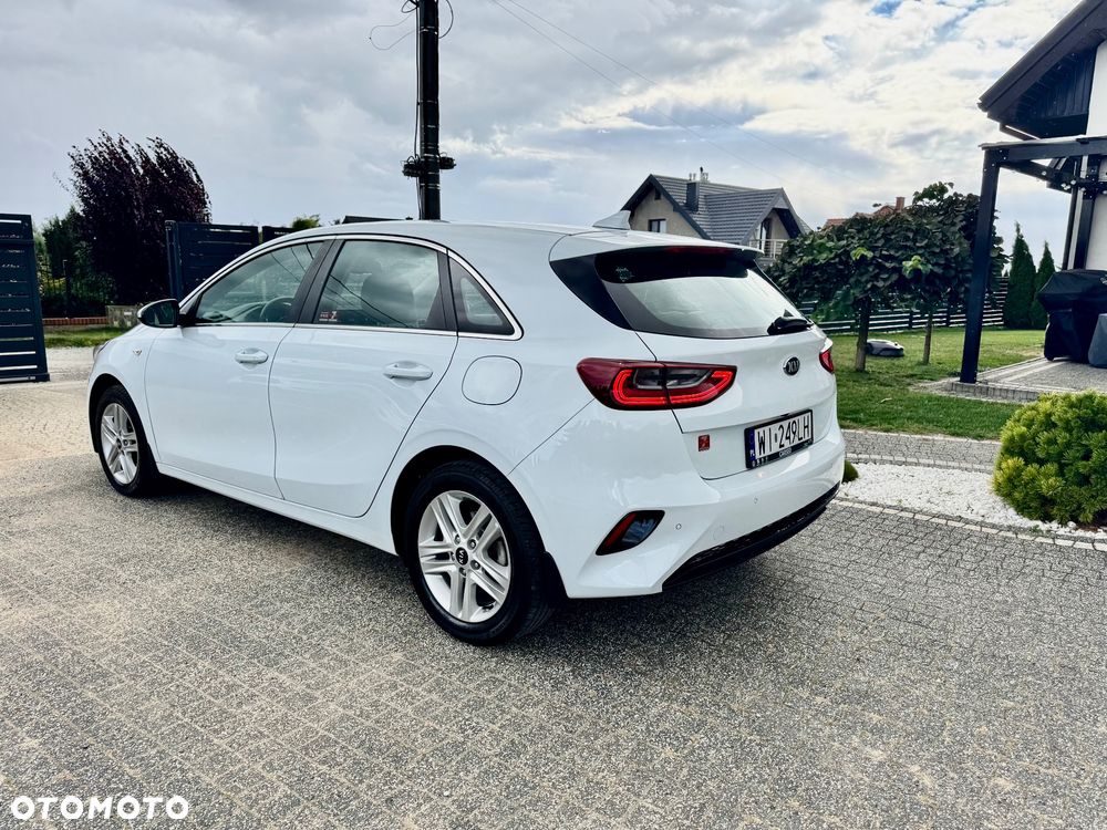 Kia Ceed - 4