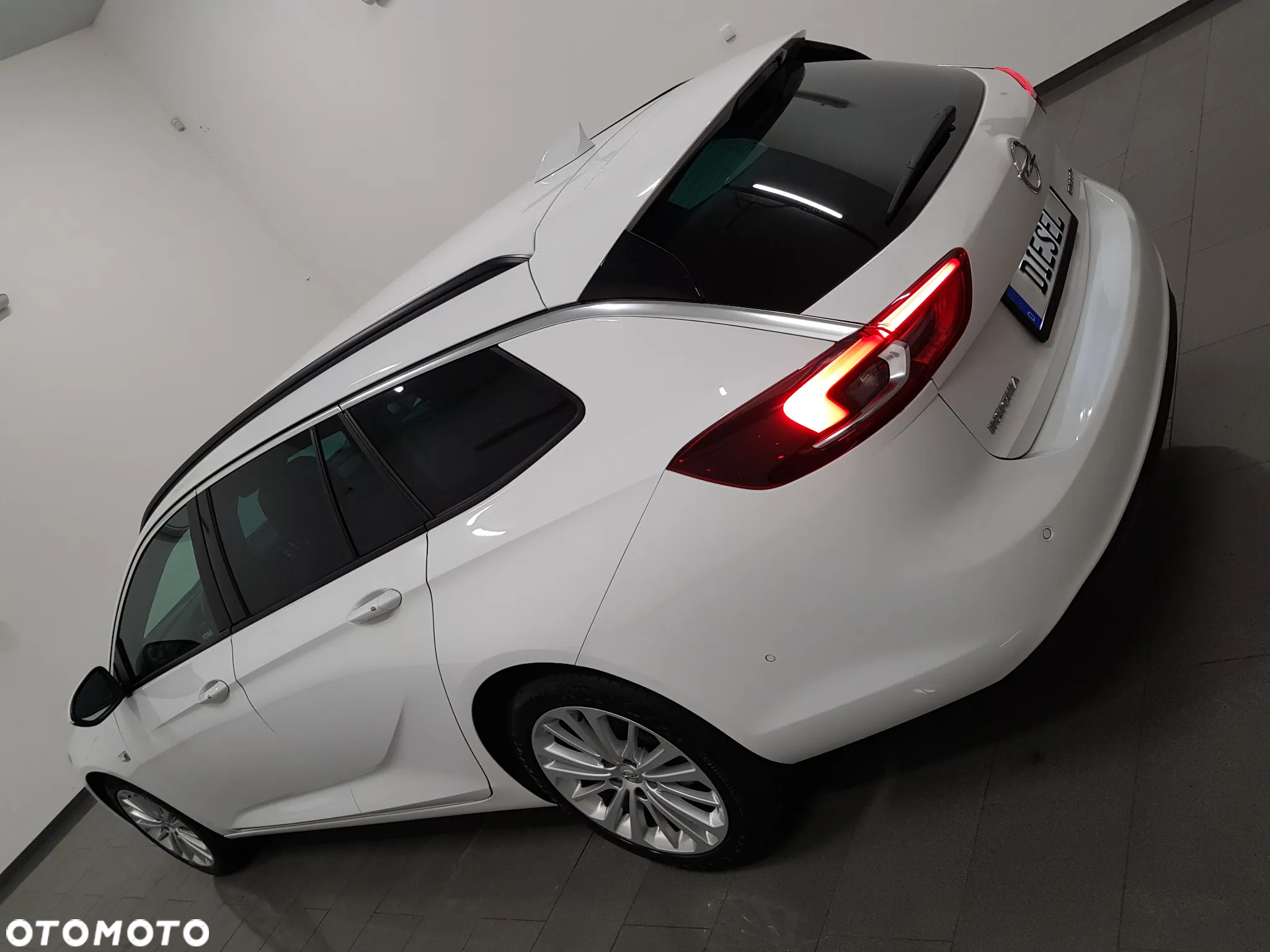 Opel Insignia Sports Tourer 2.0 Diesel Exclusive - 32