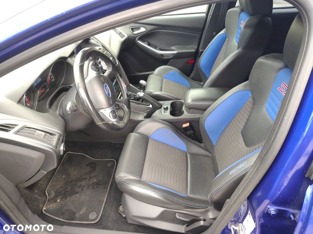 Ford Focus 2.0 EcoBoost ST mit Leder-Sport-Paket - 13