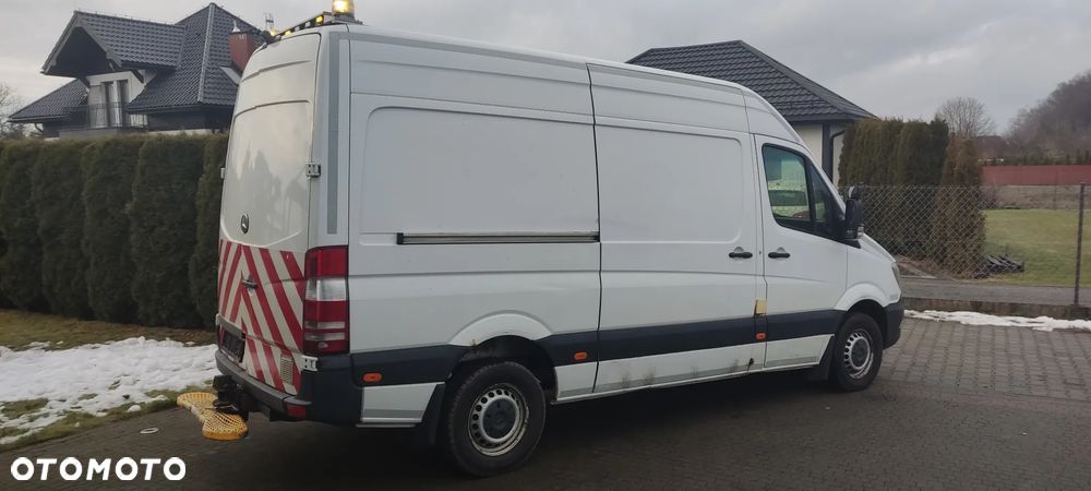 Mercedes-Benz Sprinter L2H2 - 2