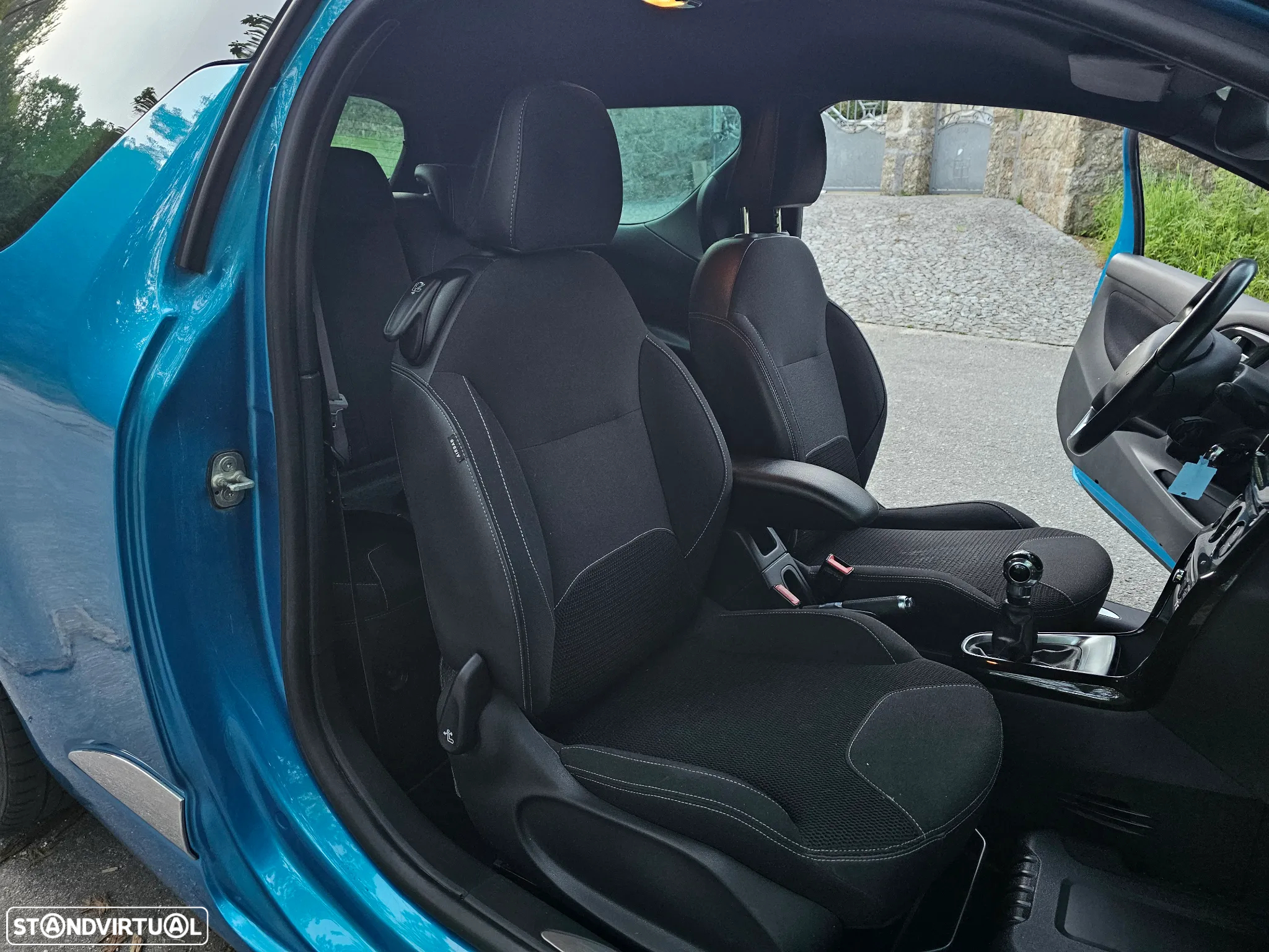 Citroën DS3 1.6 HDi Airdream So Chic - 12