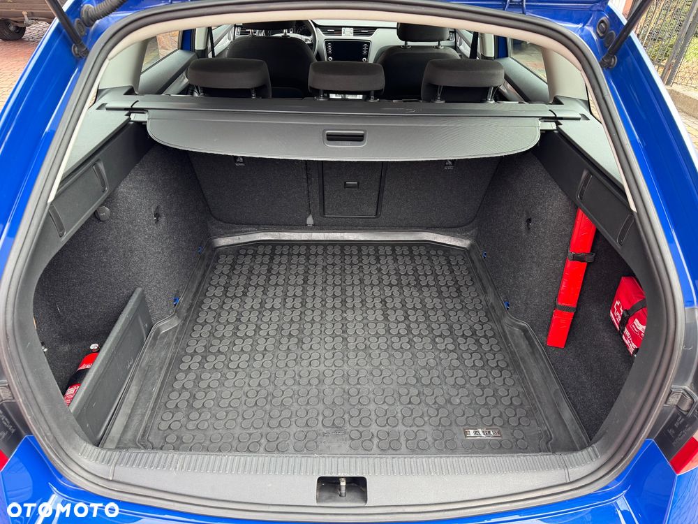 Skoda Octavia 2.0 TDI Ambition DSG - 23