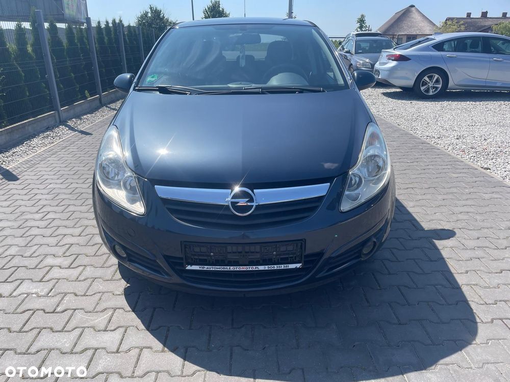 Opel Corsa 1.4 16V Innovation - 2