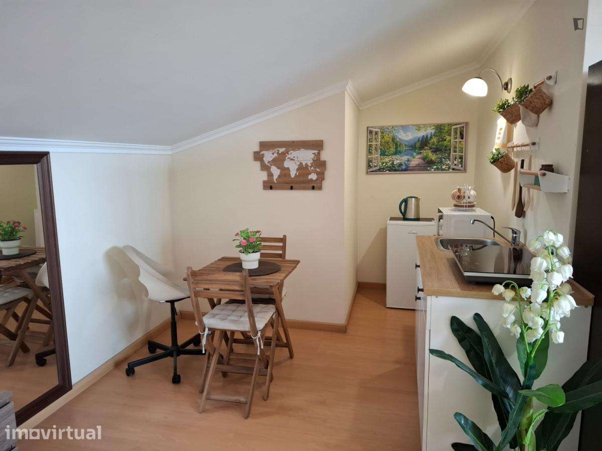 Quarto - localizado em Leiria - Grande imagem: 2/8