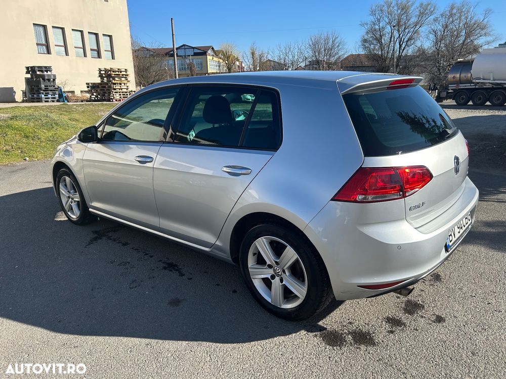 Volkswagen Golf 1.2 TSI BMT Comfortline - 4