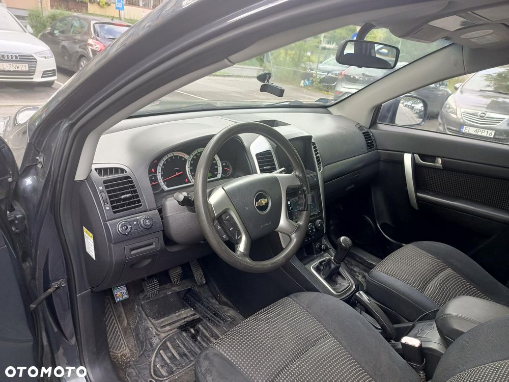 Chevrolet Captiva 2.4 LS - 8