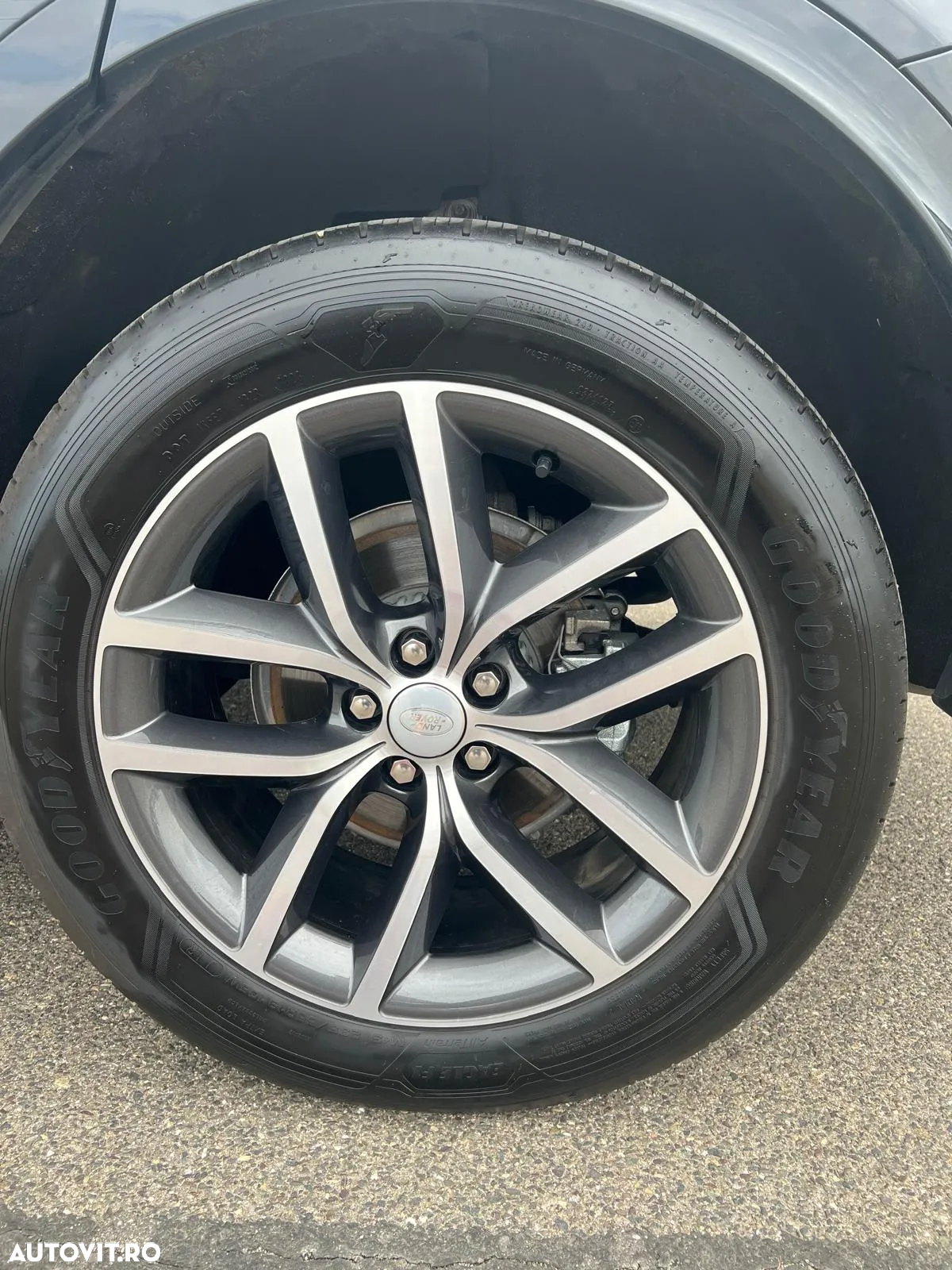Land Rover Discovery Sport - 9