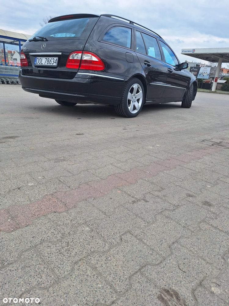 Mercedes-Benz Klasa E 240 4Matic Avantgarde - 5