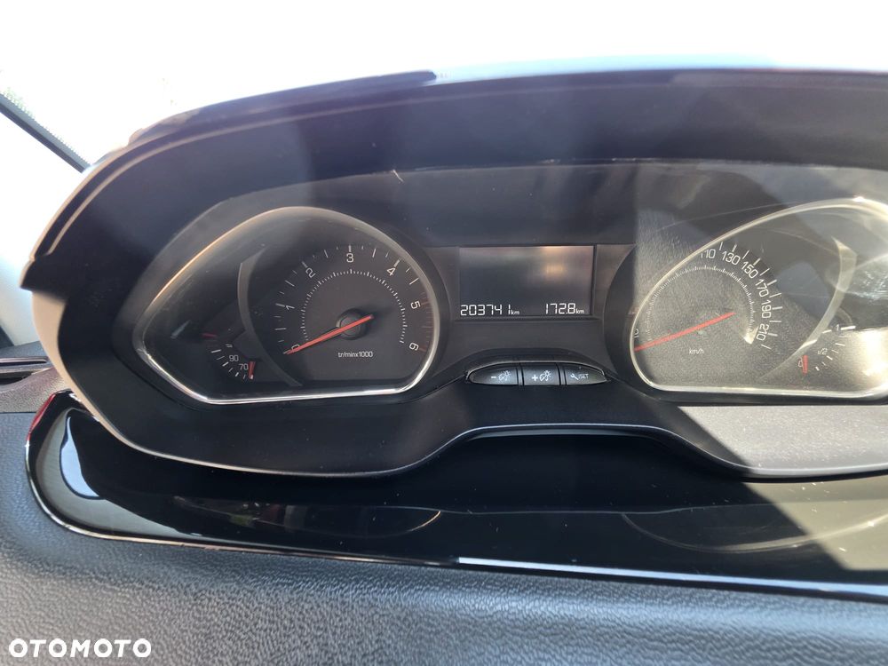 Peugeot 208 1.4 HDi Active - 16