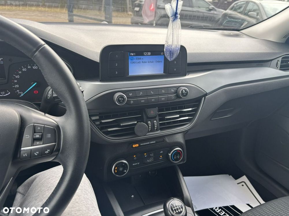 Ford Focus - 23