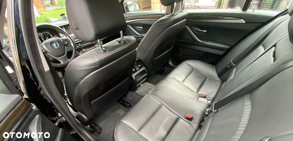BMW Seria 5 520d xDrive Luxury Line - 7
