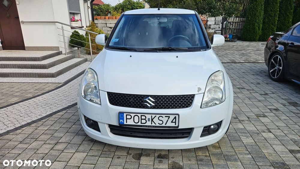 Suzuki Swift 2010 photo 3