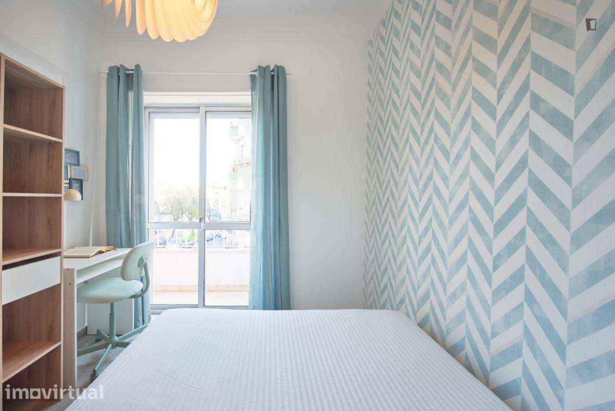 Quarto - localizado em Amadora Lisbon - Grande imagem: 4/21