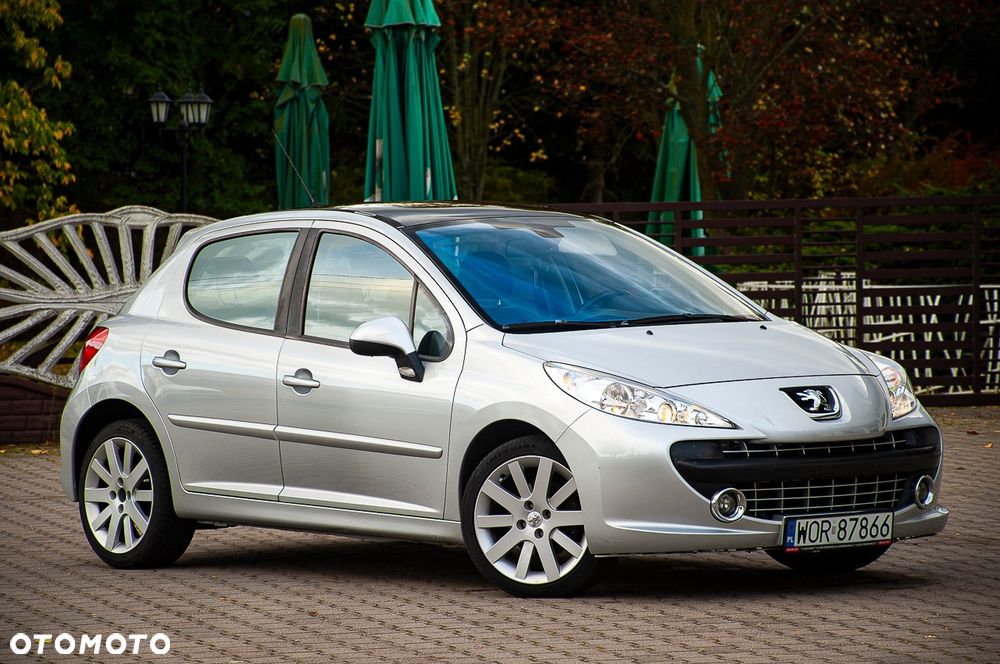 Peugeot 207 150 Turbo Platinum - 28
