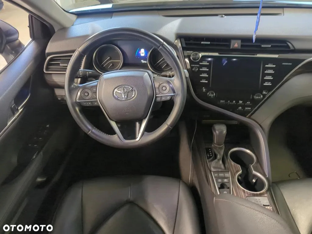 Toyota Camry 2.5 Hybrid Executive CVT - 5