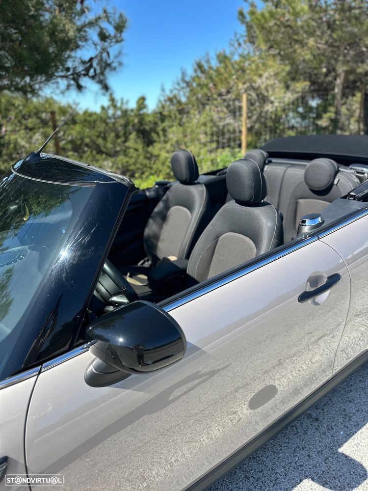 MINI Cabrio Cooper Premium Classic Auto - 12