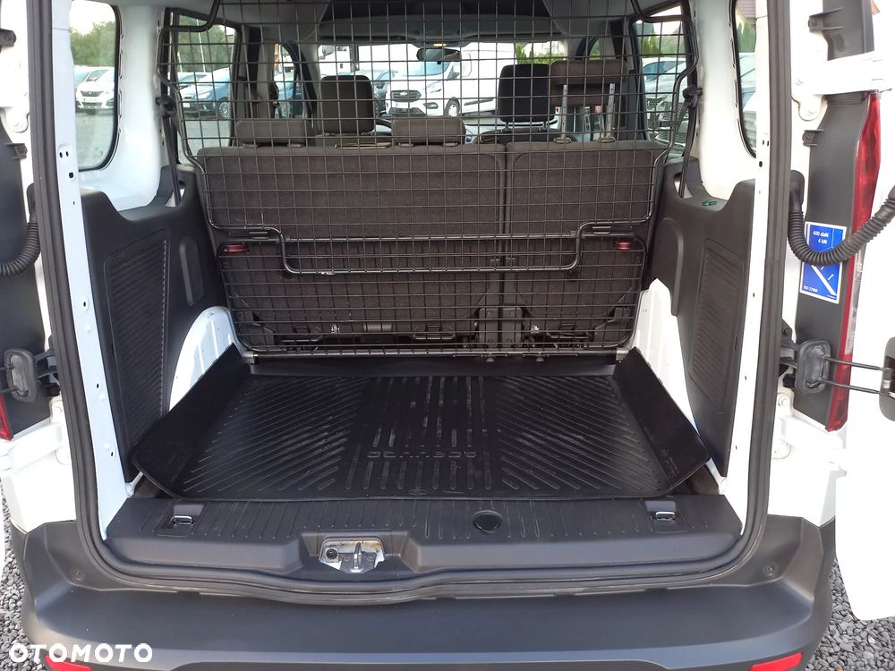 Ford Transit Connect - 18