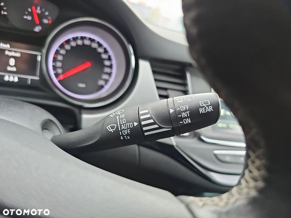 Opel Astra V 1.2 T GS Line S&S - 24