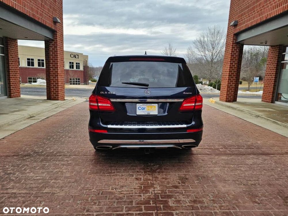 Mercedes-Benz GLS - 2