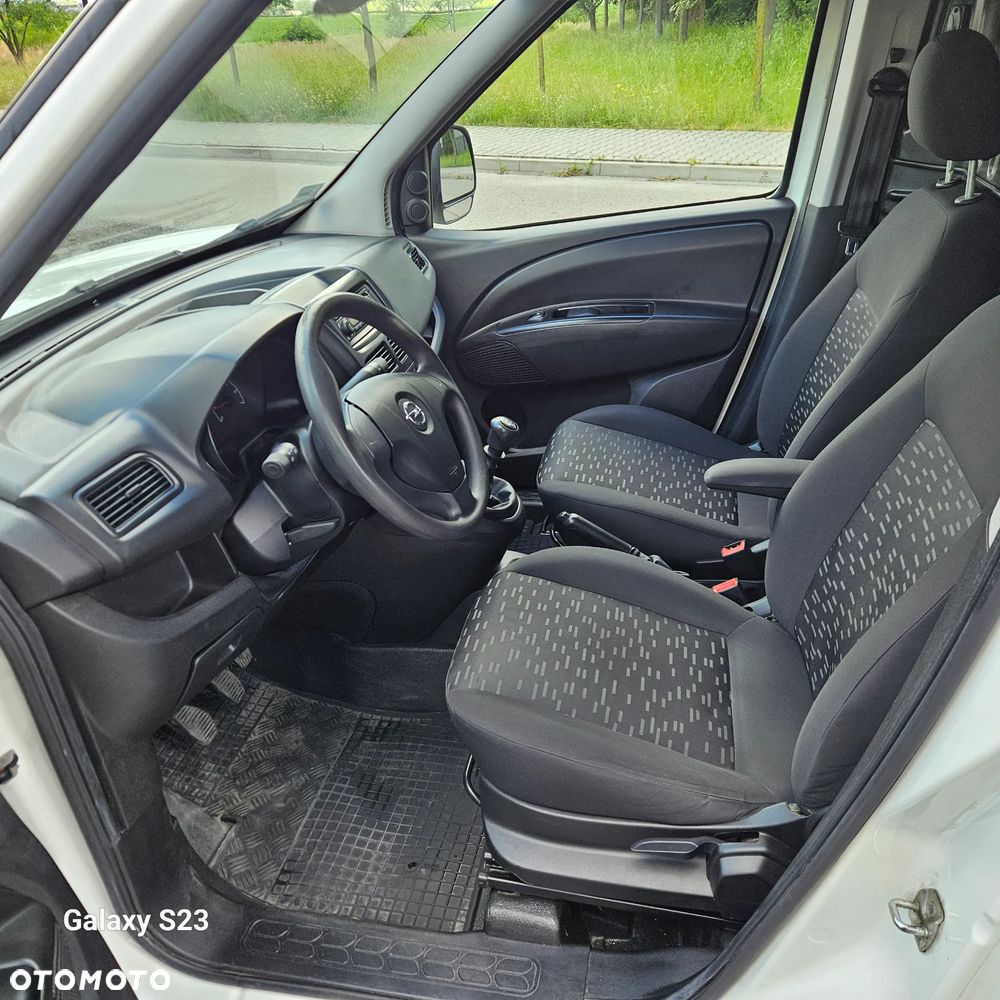 Opel COMBO - 15