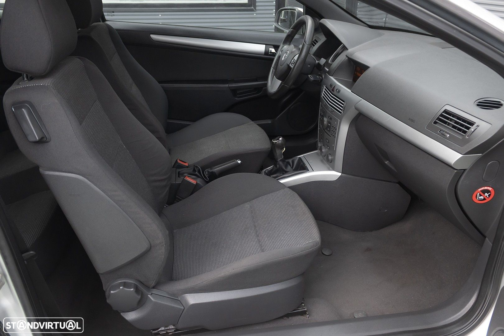 Opel Astra GTC 1.3 CDTi - 20