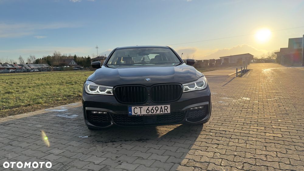 BMW Seria 7 750i xDrive - 3
