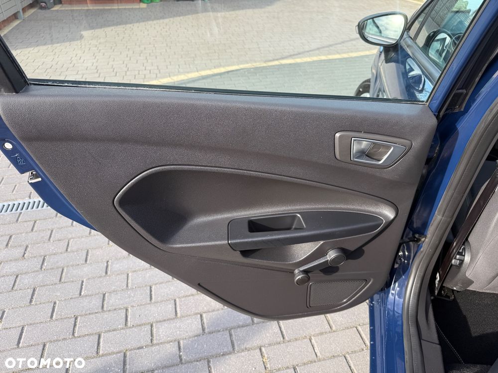 Ford Fiesta - 13