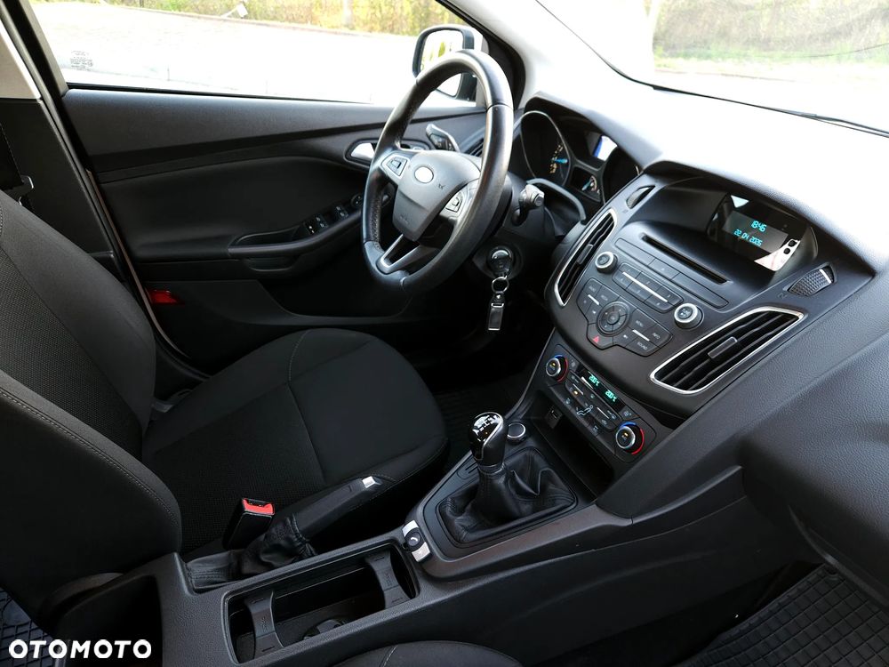 Ford Focus 1.6 Trend - 9
