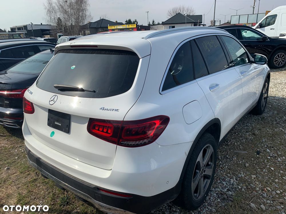Mercedes-Benz GLC 300 4Matic 9G-TRONIC - 5