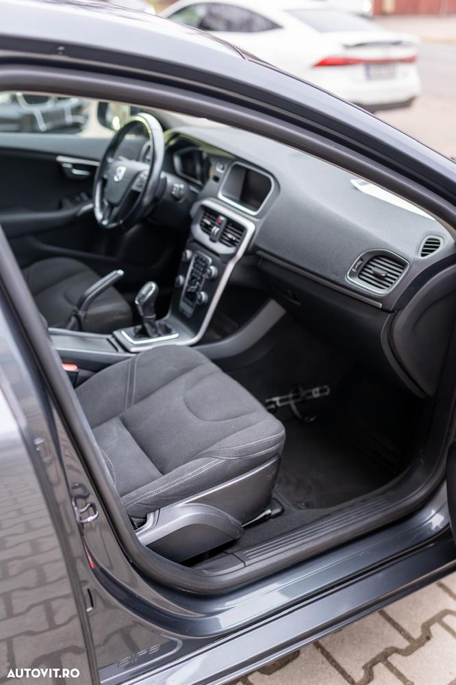 Volvo V40 D2 Kinetic - 10