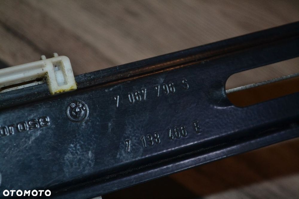 BMW E87 PODNOŚNIK MECHANIZM OPUSZCZANIA SZYB EL PRAWY PRZÓD PRZEDNI 7067796S 7138466E - 3