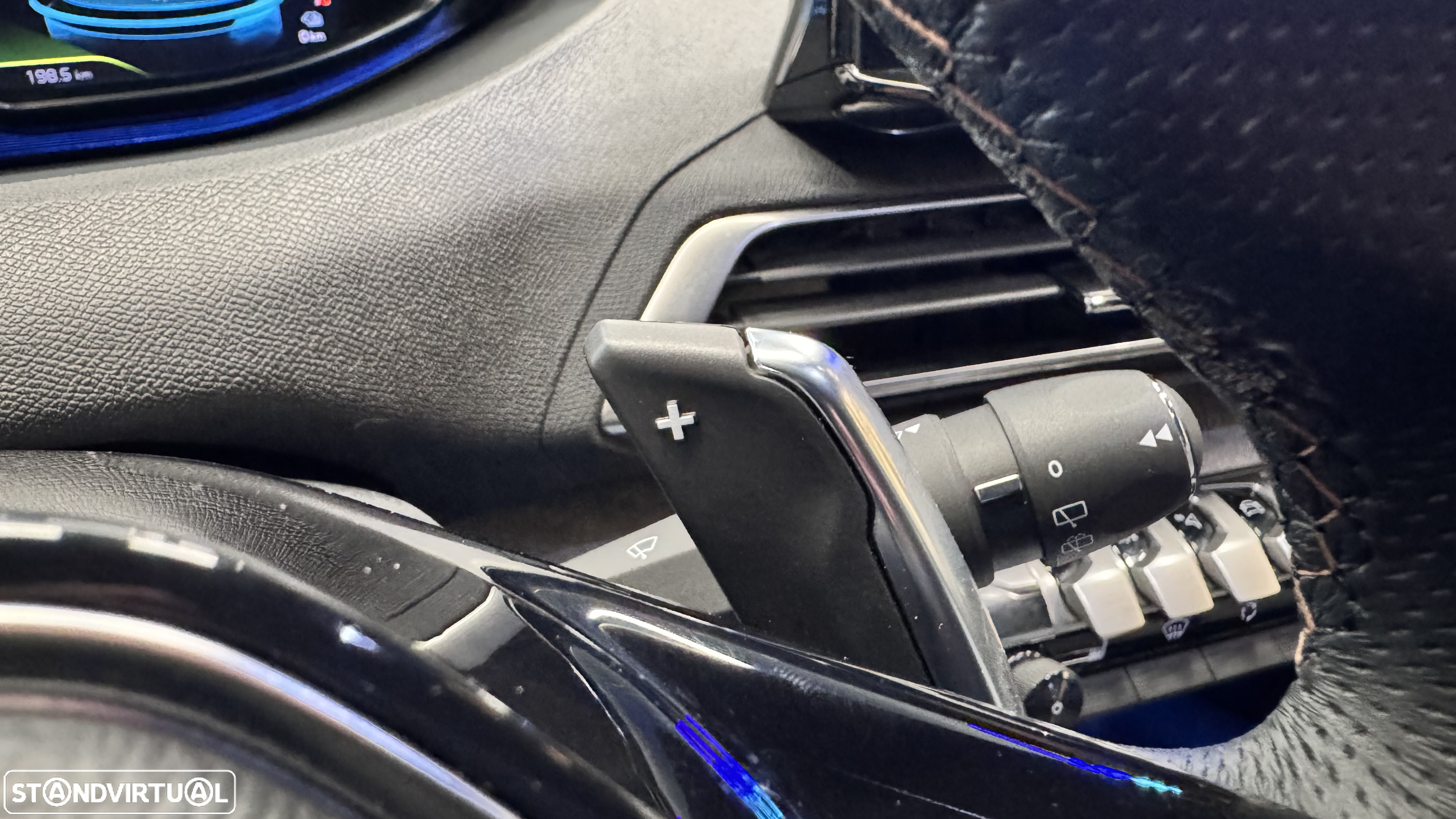 Peugeot 3008 1.6 Hybrid GT Pack e-EAT8 - 42