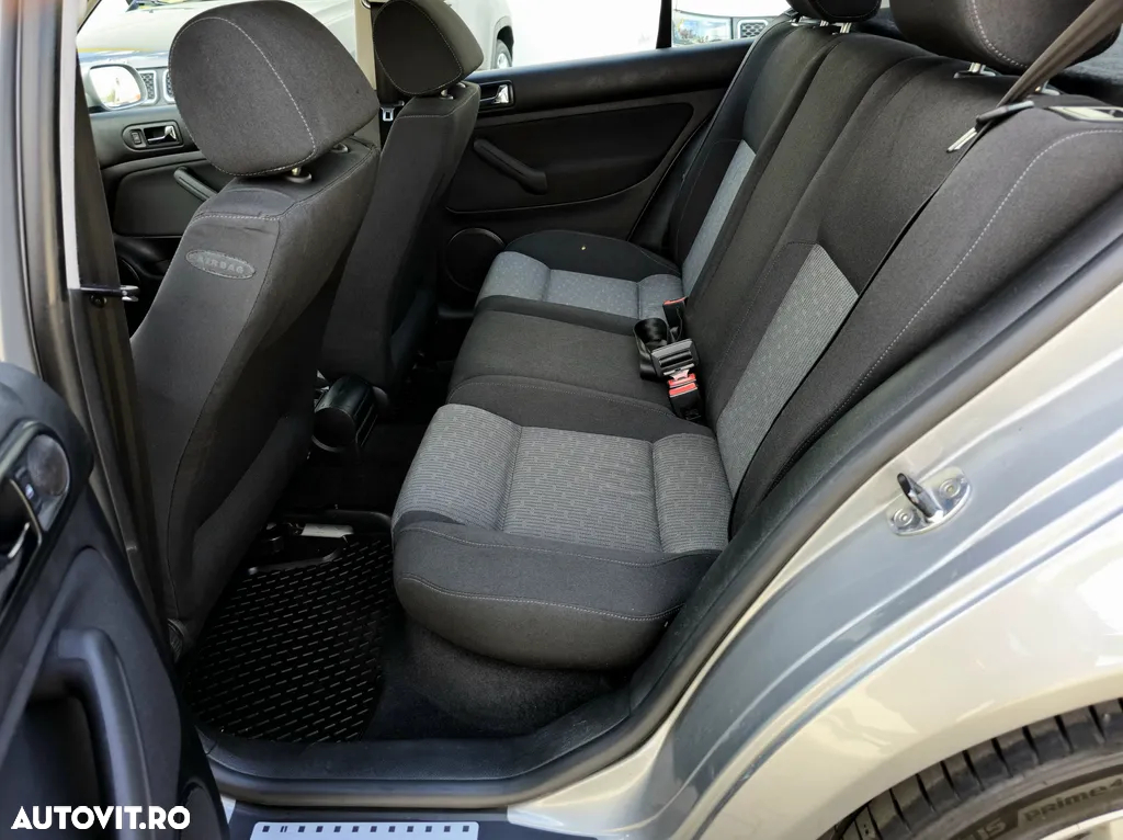 Volkswagen Golf 1.9 TDI - 7