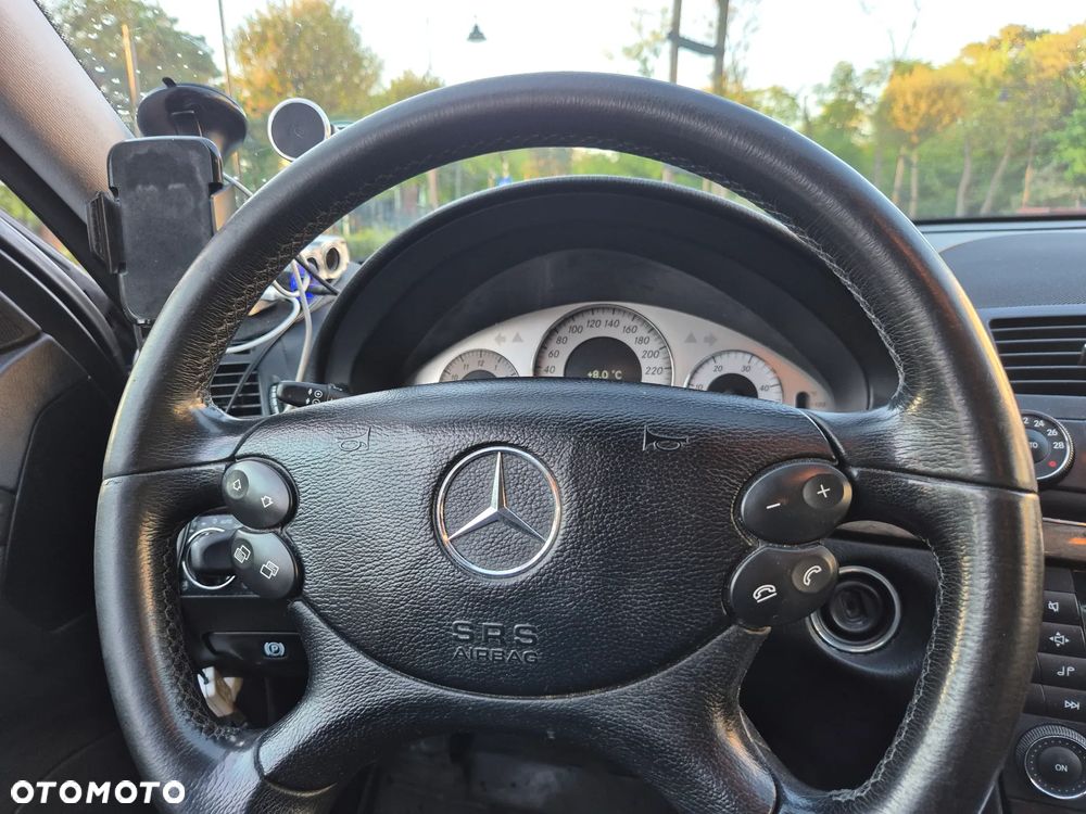 Mercedes-Benz Klasa E 200 CDI Classic - 12
