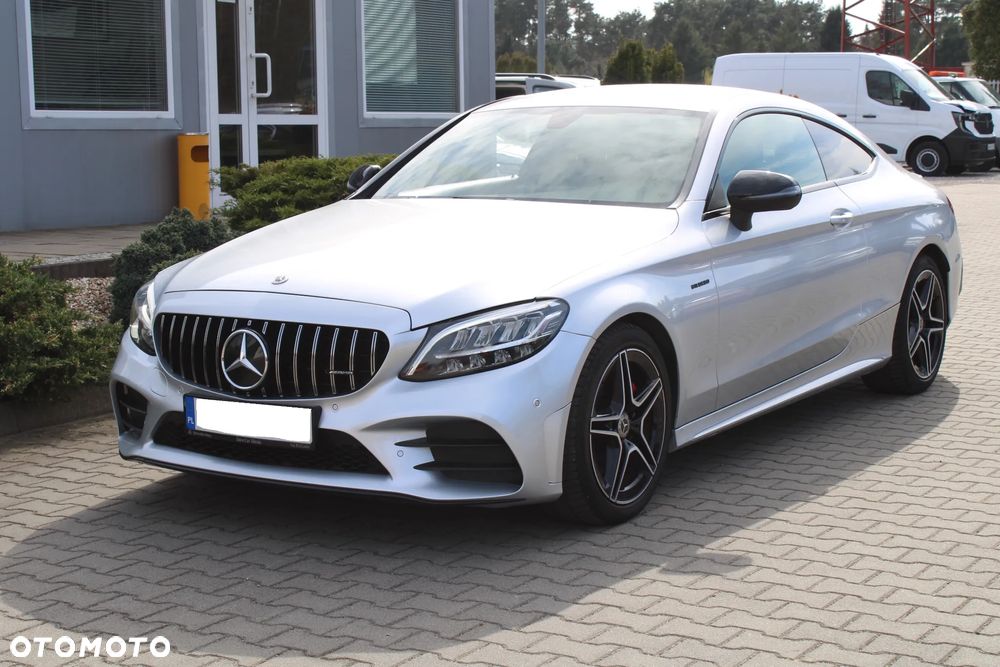 Mercedes-Benz Klasa C 200 9G-TRONIC AMG Line - 2