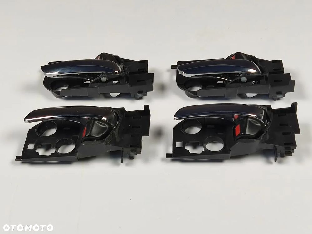 HONDA HR-V 15-18r Klamka Wewnętrzna Prawa Lewa Przód Tył - 1