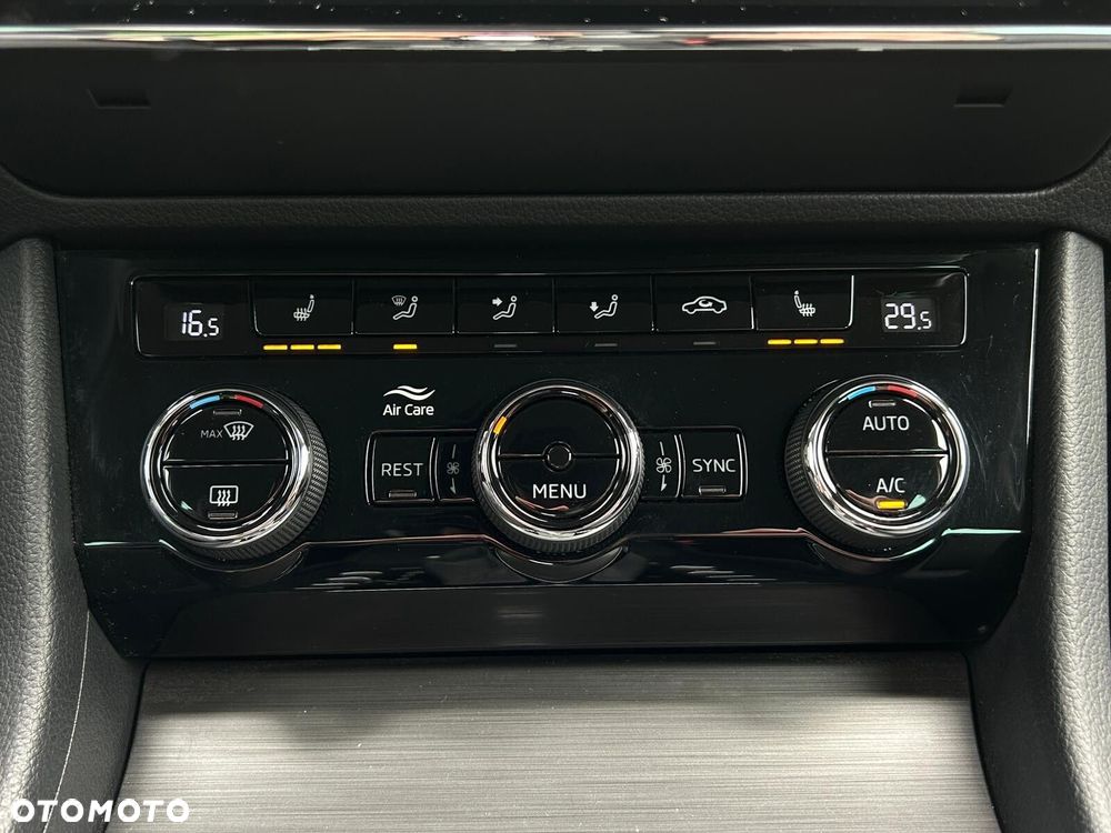 Skoda Superb 2.0 TSI Style DSG - 28