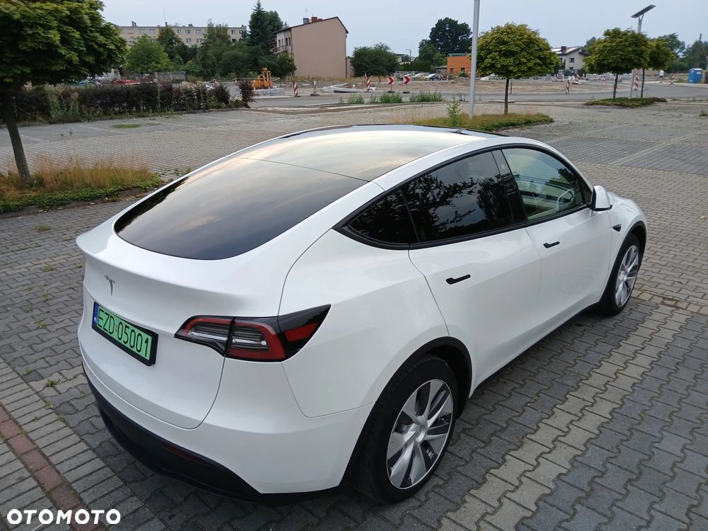 Tesla Model Y RWD - 9