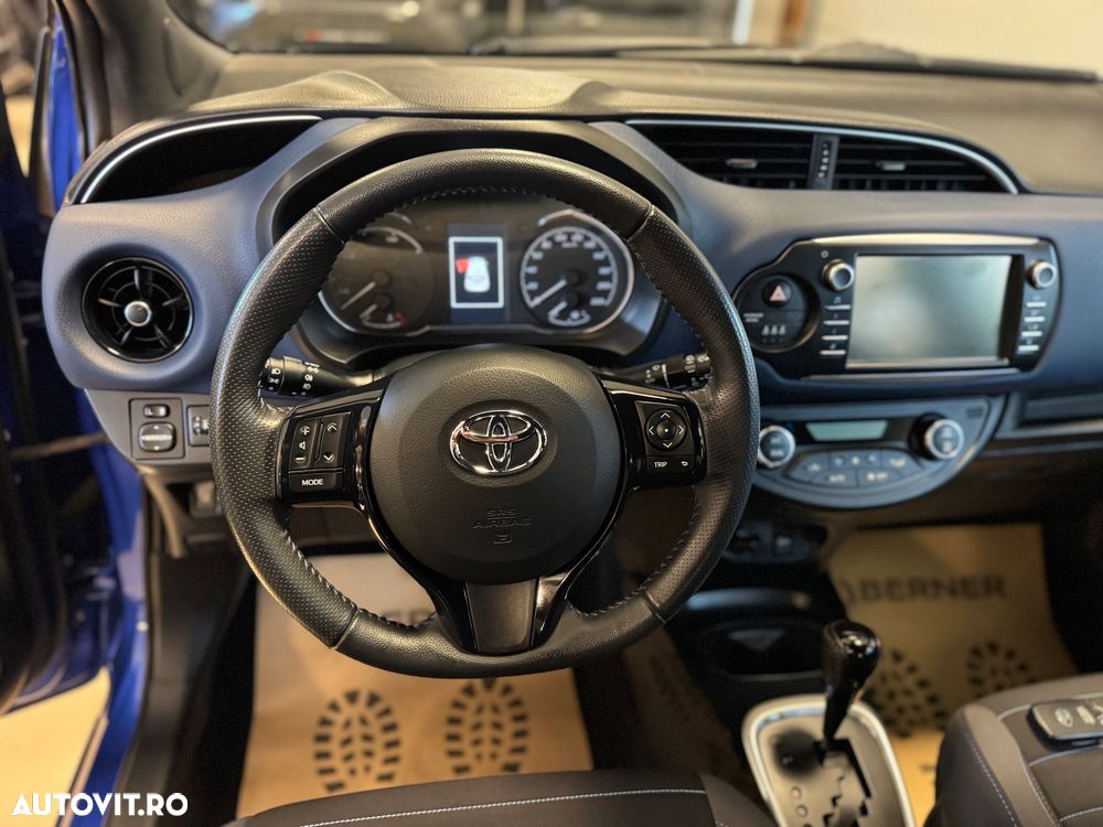 Toyota Yaris 1.5 VVT-i HSD Bi-Tone R&B - 20