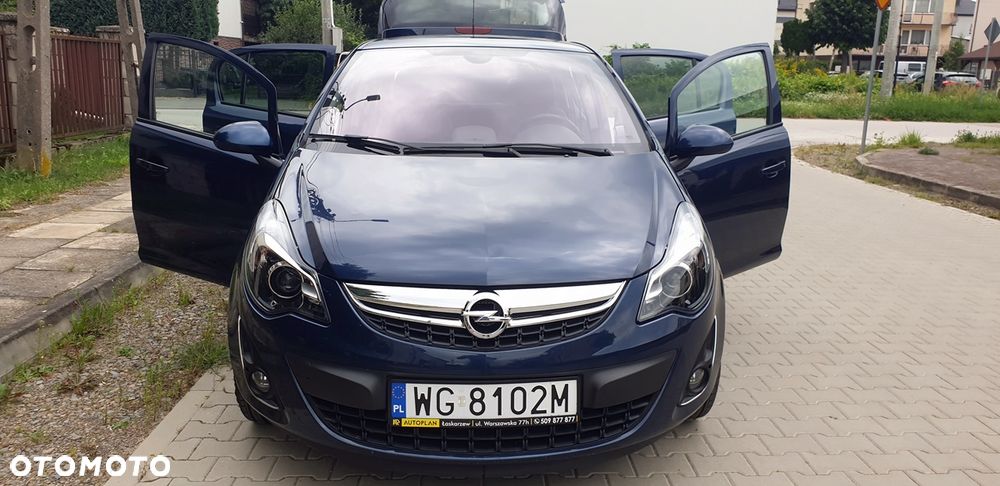 Opel Corsa 1.2 16V Cosmo - 11