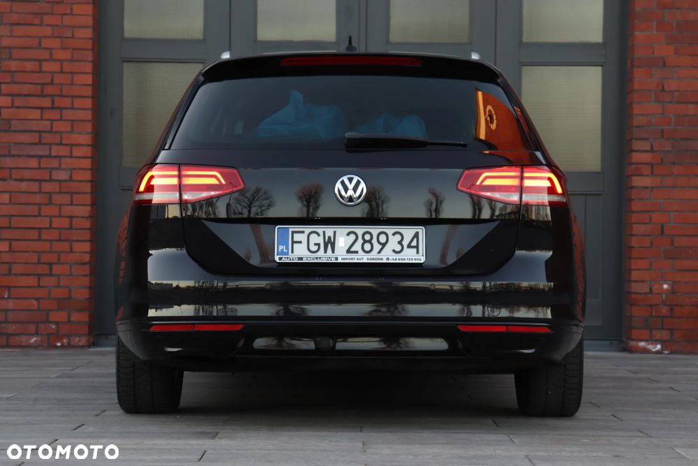 Volkswagen Passat 2.0 TDI SCR DSG Comfortline - 14