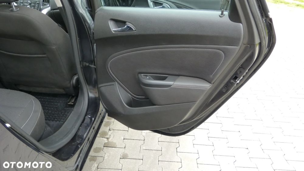 Opel Astra 1.4 Turbo Exklusiv - 27