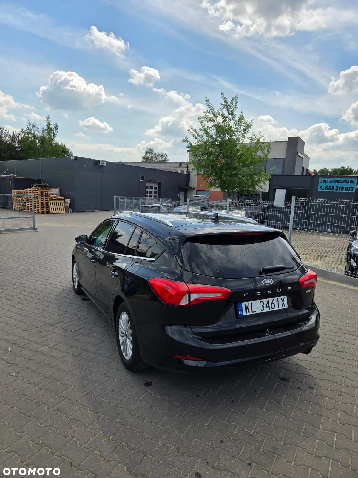 Ford Focus 1.0 EcoBoost Hybrid TITANIUM X - 4