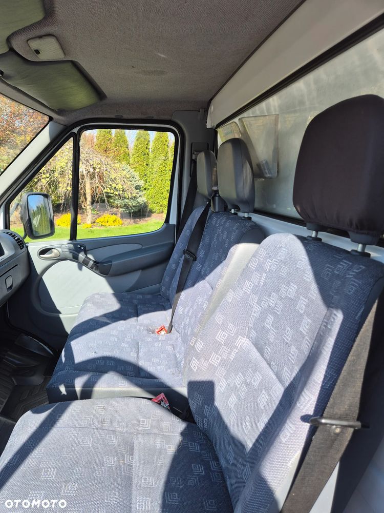 Mercedes-Benz Sprinter - 18