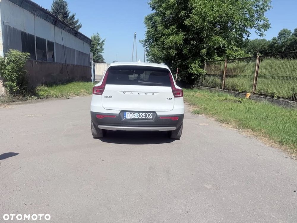 Volvo XC 40 T5 AWD R-Design - 8