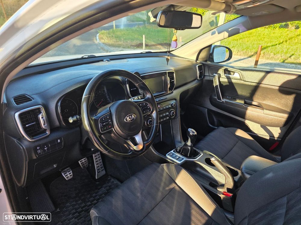 Kia Sportage 1.6 GDI ISG Nav Line - 11